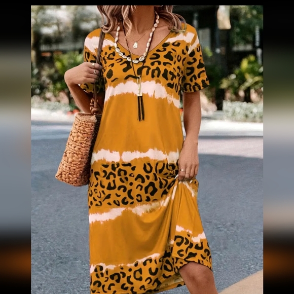 Dresses & Skirts - Women's Leopard Print V Neck Dress